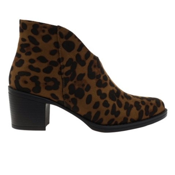 🔥Host pic🔥Brand new Pierre Dumas leopard print booties - Picture 2 of 9